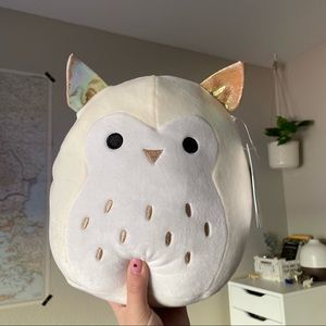 Squishmallows Vee the Owl 8" Stuffed Plush
